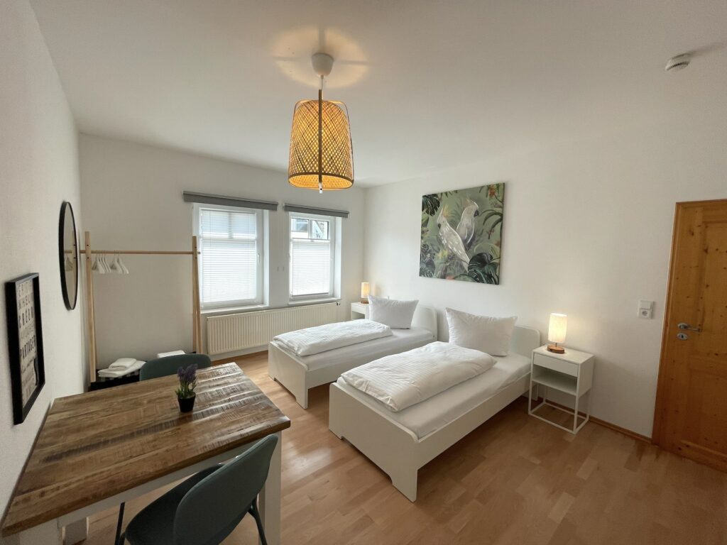 Schlafzimmer 1 der Ferienwohnung Holzminden